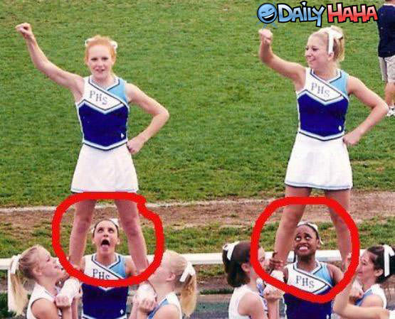weird_face_cheerleaders.jpg
