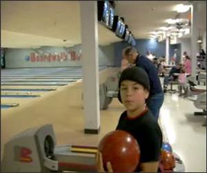 Expert Bowler Funny Video